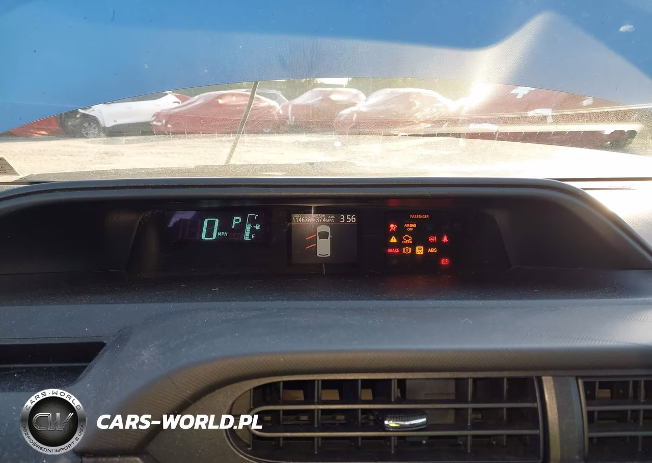 2014 Toyota Prius C Two VIN:JTDKDTB35E1070746 - 7