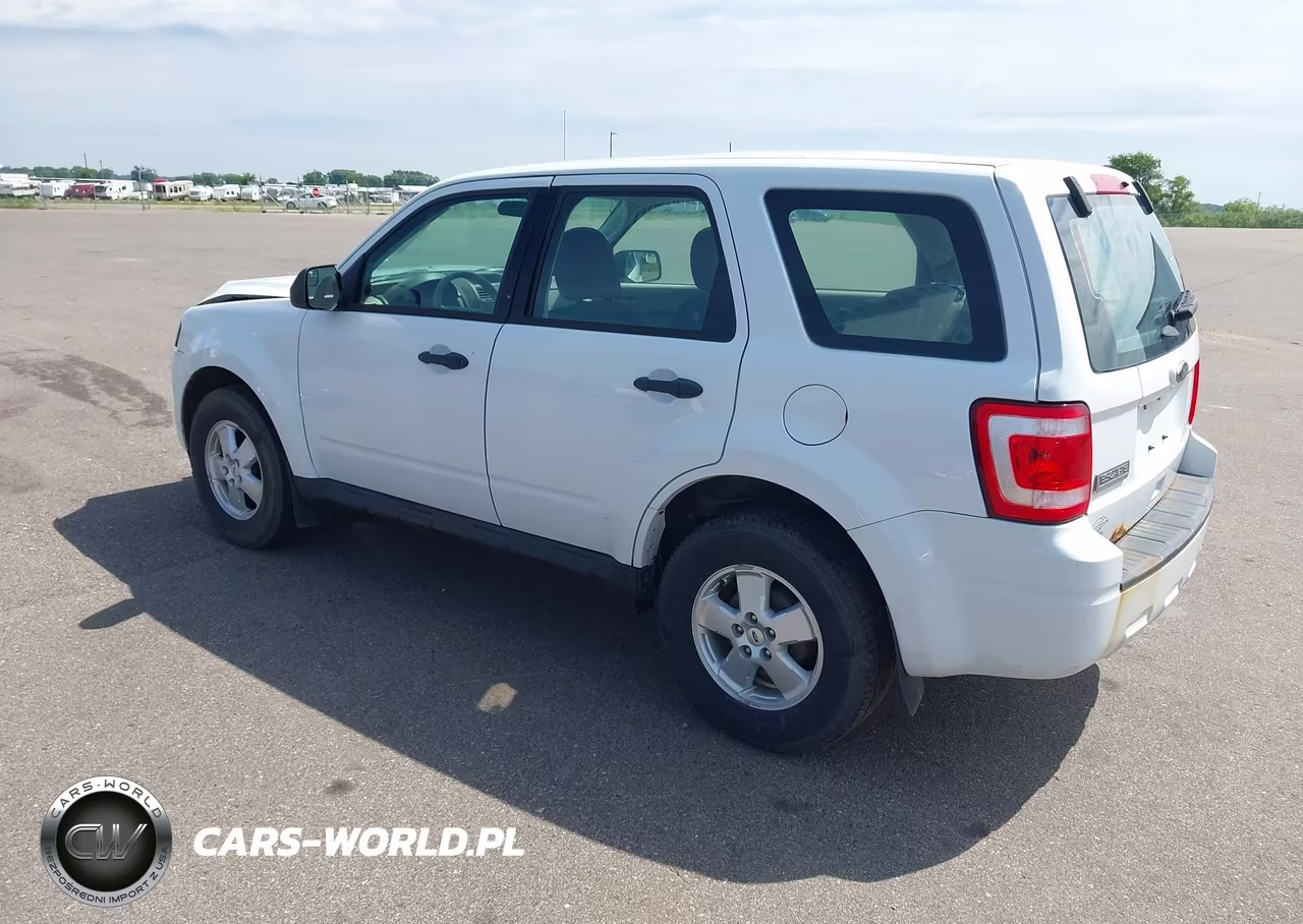 2012 Ford Escape Xls VIN:1FMCU0C76CKA23040 - 3
