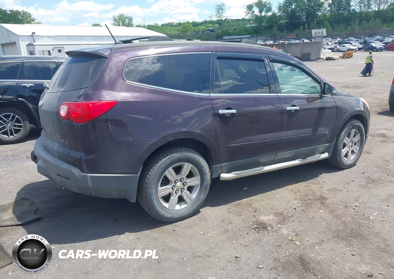 2010 Chevrolet Traverse Lt VIN:1GNLVFED6AS112540 - 4