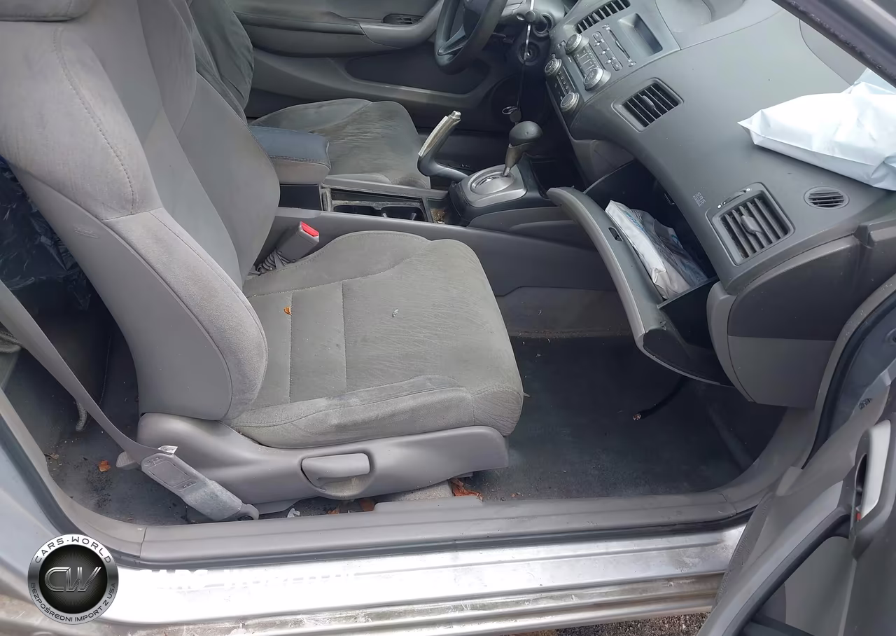 2008 Honda Civic Lx VIN:2HGFG12608H521919 - 5