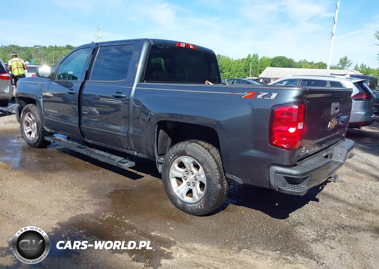 2018 Chevrolet Silverado 1500 2Lt VIN:3GCUKREC7JG133998 - 3