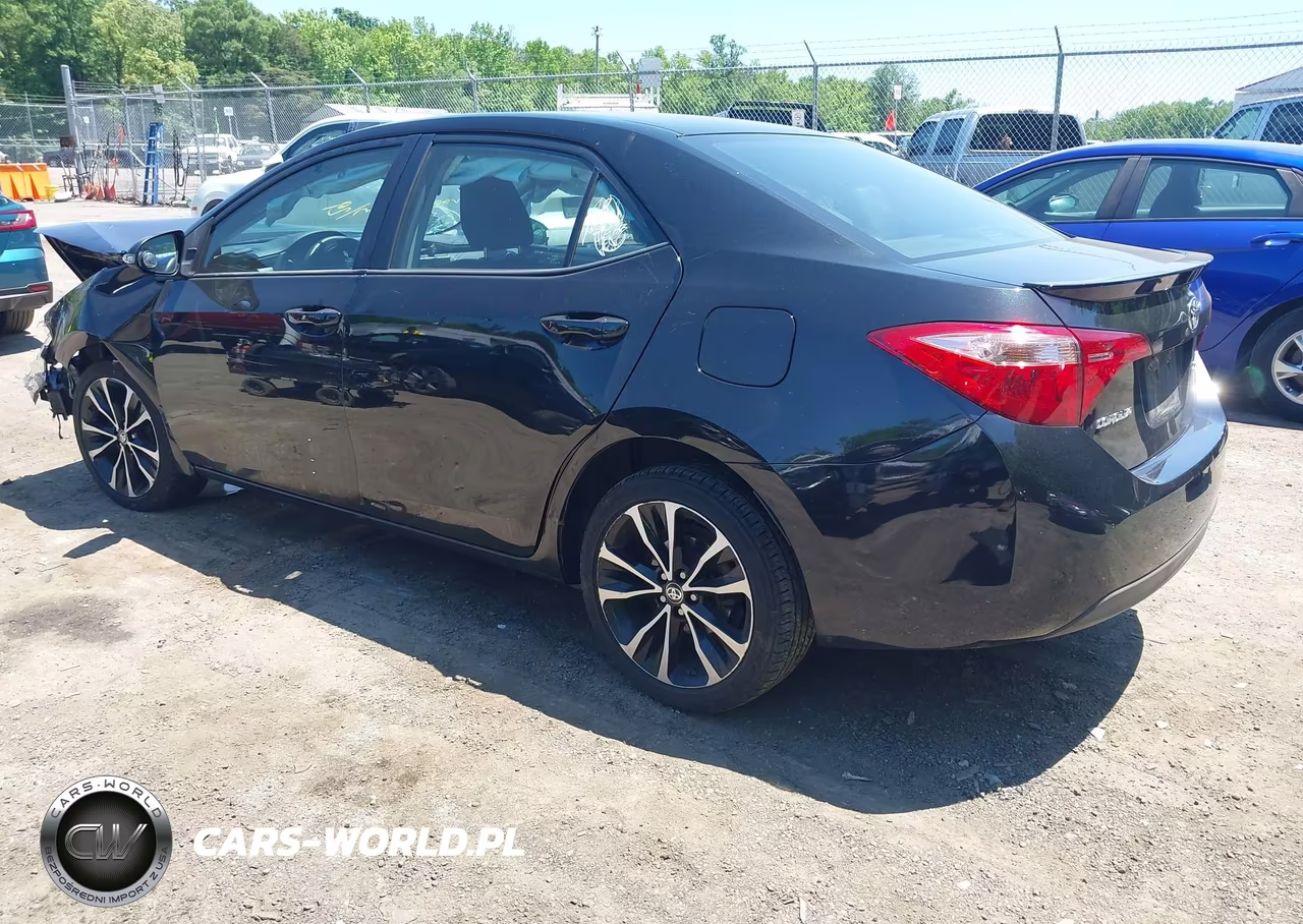 2018 Toyota Corolla Se VIN:2T1BURHE0JC008446 - 3
