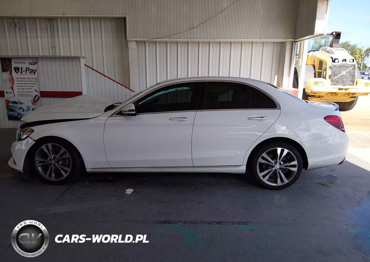 2016 Mercedes-Benz C 300 VIN:55SWF4JB0GU131651 - 13