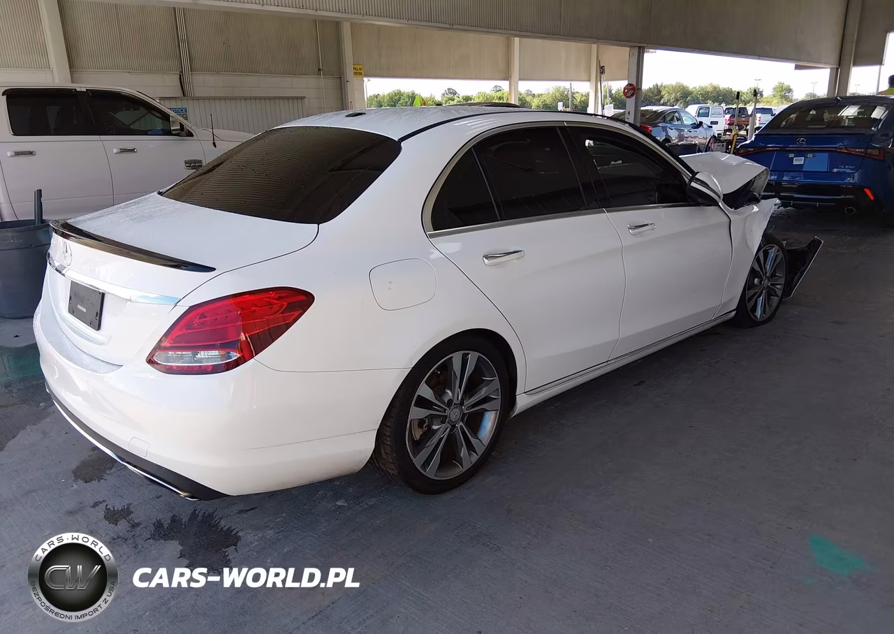 2016 Mercedes-Benz C 300 VIN:55SWF4JB0GU131651 - 4