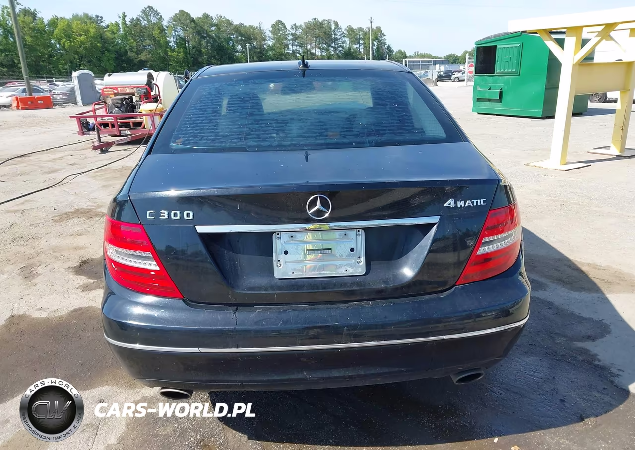 2012 Mercedes-Benz C 300 Luxury 4Matic VIN:WDDGF8BB2CR226945 - 16