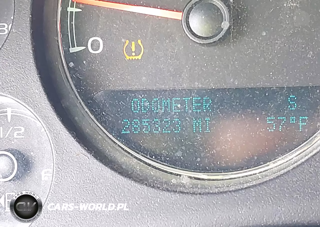 2011 Chevrolet Tahoe Ltz VIN:1GNSKCE08BR138081 - 15