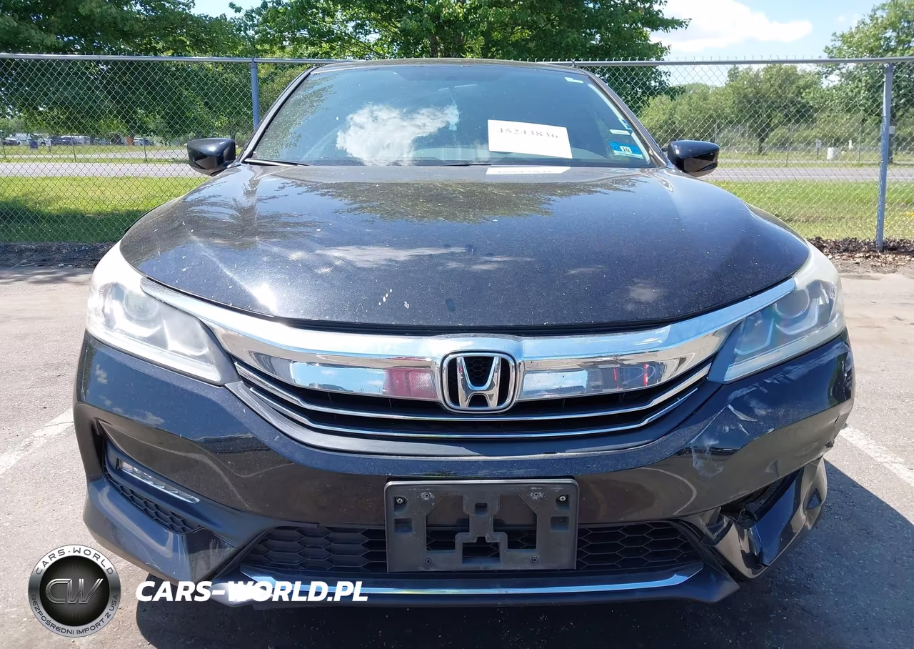 2017 Honda Accord Sport VIN:1HGCR2F5XHA022936 - 12