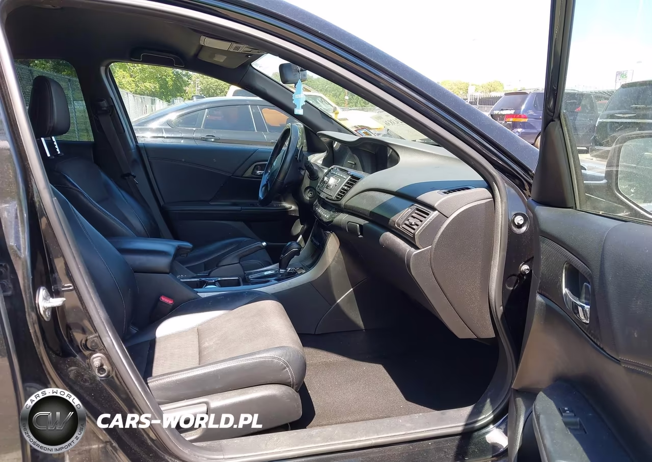 2017 Honda Accord Sport VIN:1HGCR2F5XHA022936 - 5