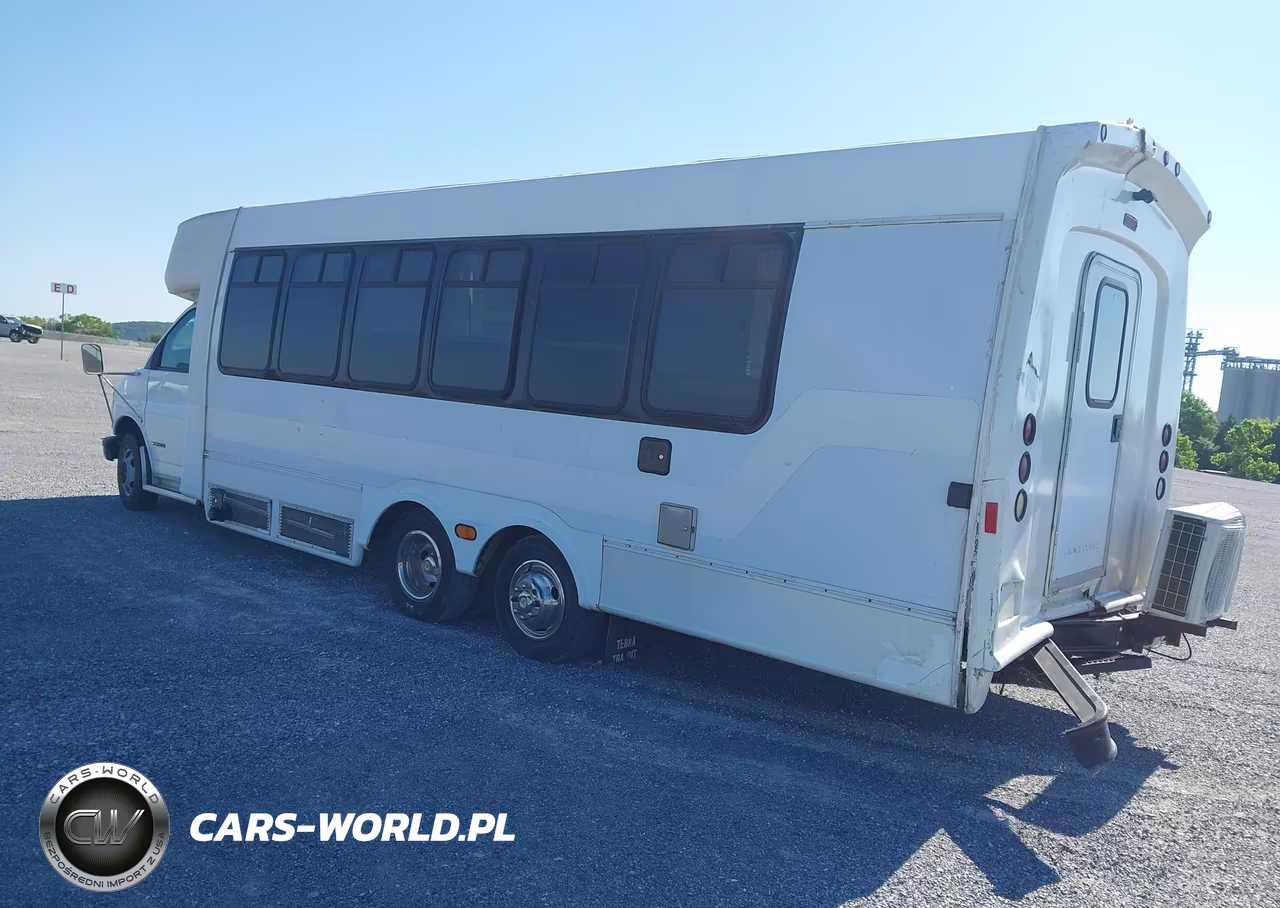 1999 Chevrolet Express Rv Cutaway VIN:1GBJG31J7X1129774 - 3
