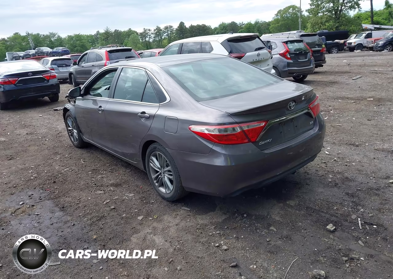 2015 Toyota Camry Se VIN:4T1BF1FK1FU103298 - 3