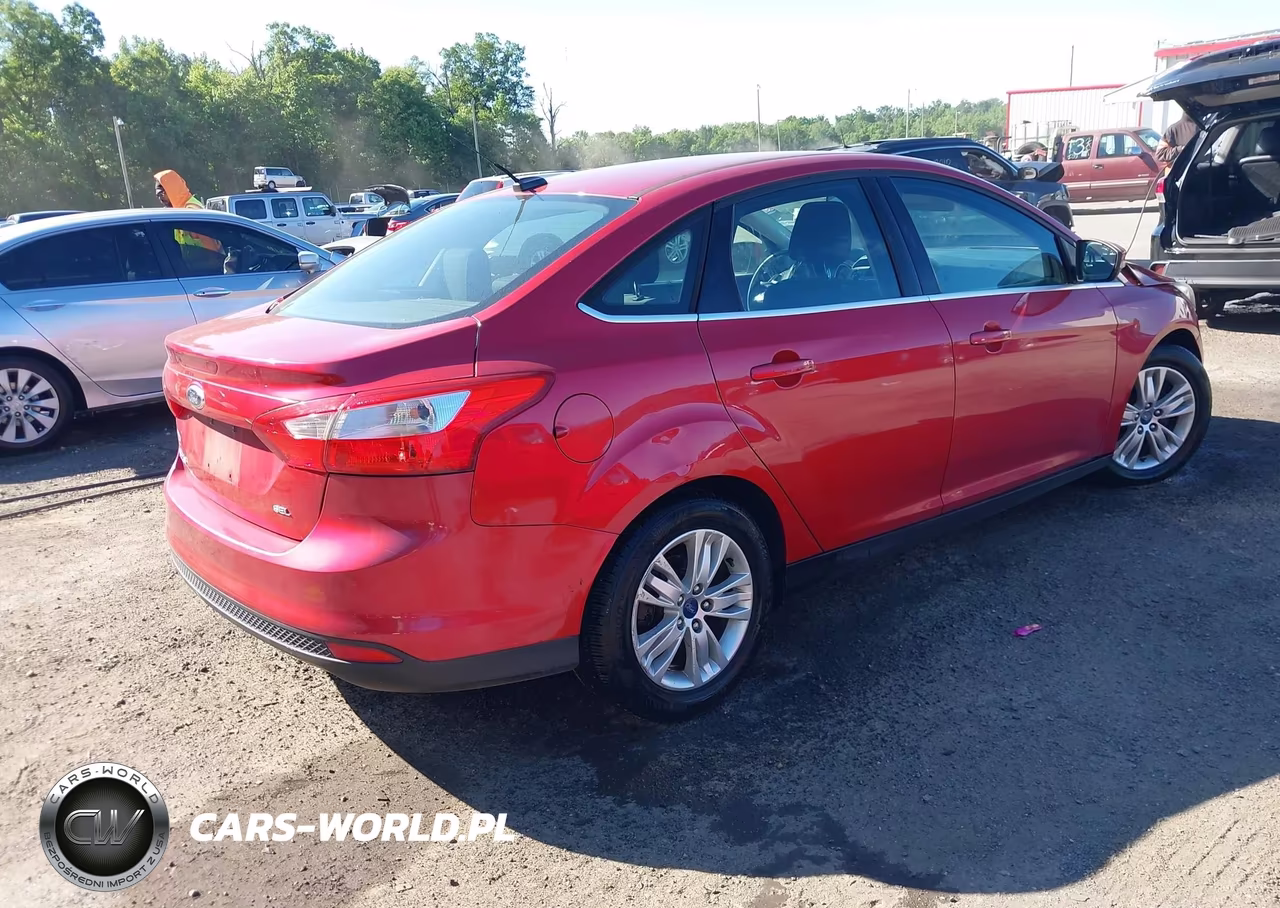 2012 Ford Focus Sel VIN:1FAHP3H25CL169221 - 4
