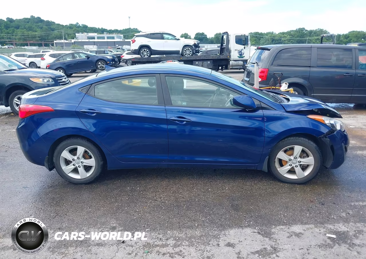 2013 Hyundai Elantra Gls VIN:KMHDH4AE4DU557452 - 13