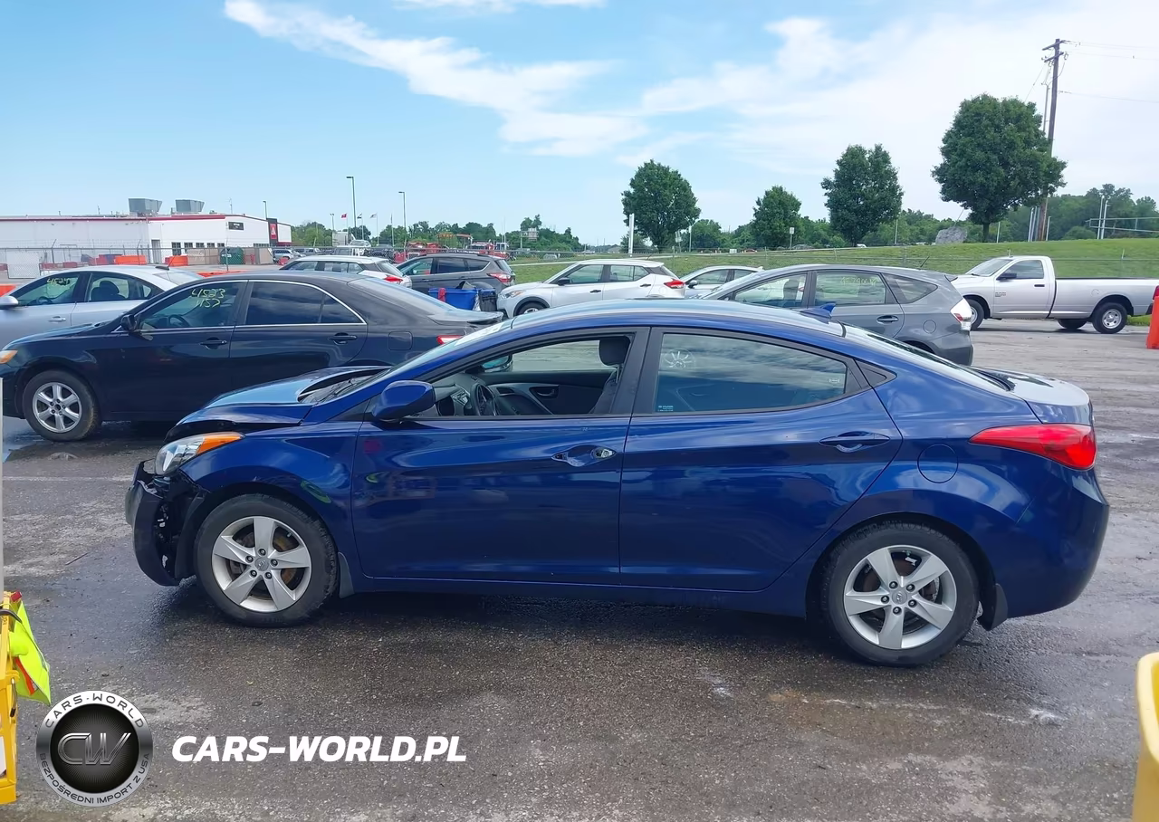 2013 Hyundai Elantra Gls VIN:KMHDH4AE4DU557452 - 14