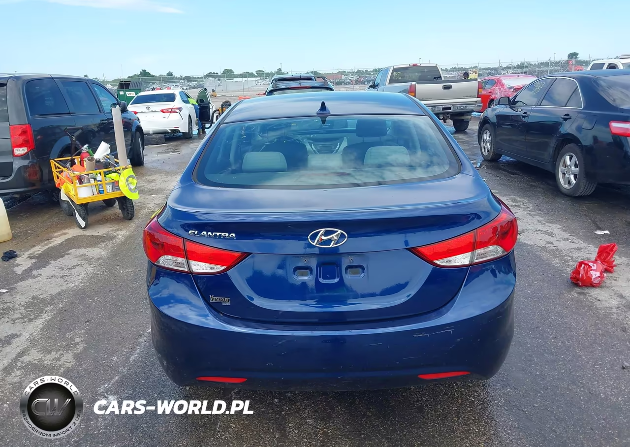 2013 Hyundai Elantra Gls VIN:KMHDH4AE4DU557452 - 16