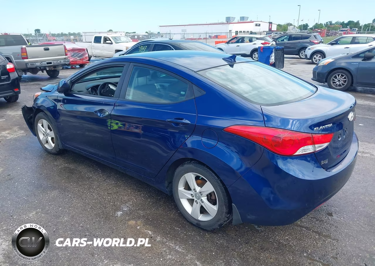 2013 Hyundai Elantra Gls VIN:KMHDH4AE4DU557452 - 3
