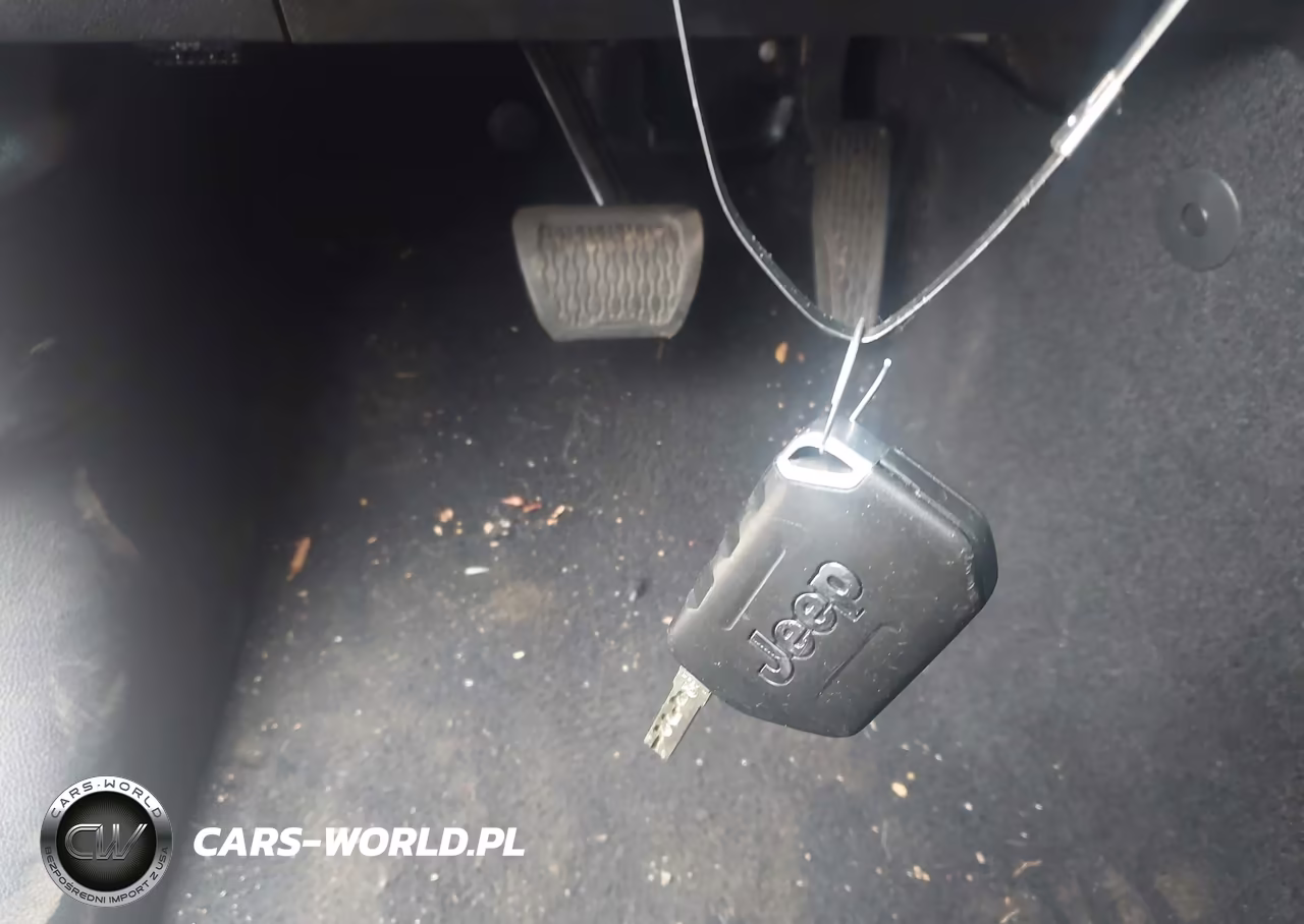 2018 Jeep Wrangler Unlimited Sport S 4X4 VIN:1C4HJXDNXJW321783 - 11