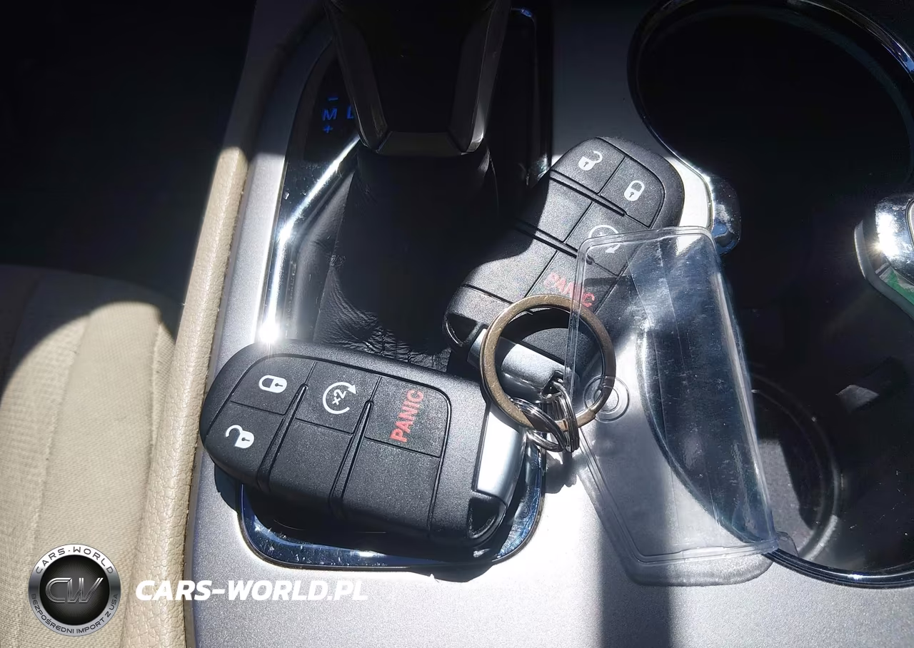 2019 Jeep Grand Cherokee Laredo E 4X4 VIN:1C4RJFAG8KC754235 - 11