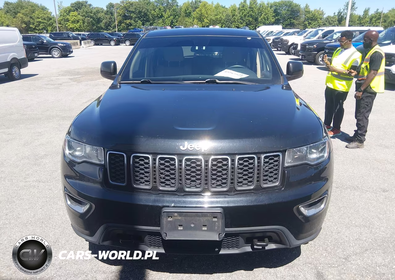 2019 Jeep Grand Cherokee Laredo E 4X4 VIN:1C4RJFAG8KC754235 - 17