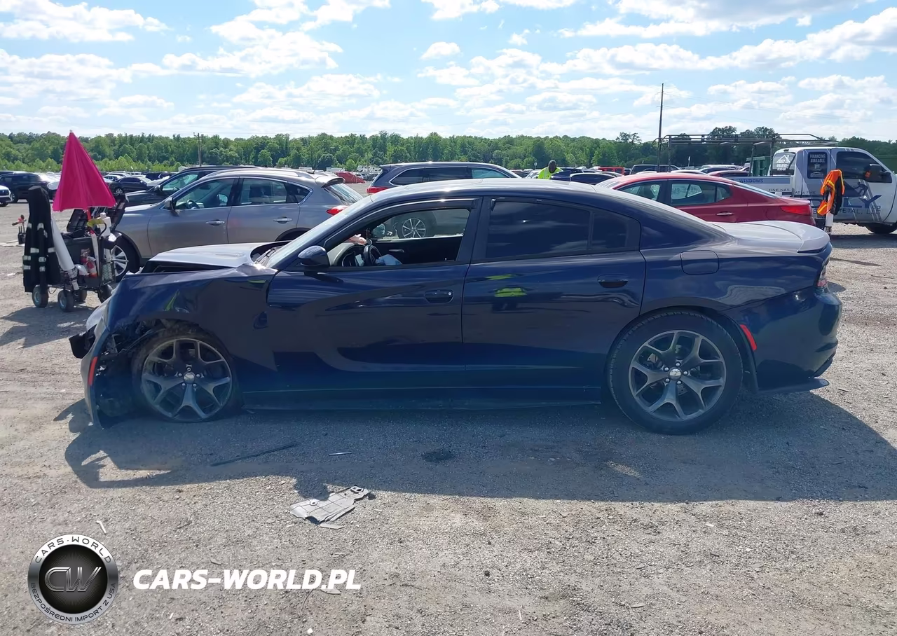 2015 Dodge Charger R-T VIN:2C3CDXCT5FH915628 - 14