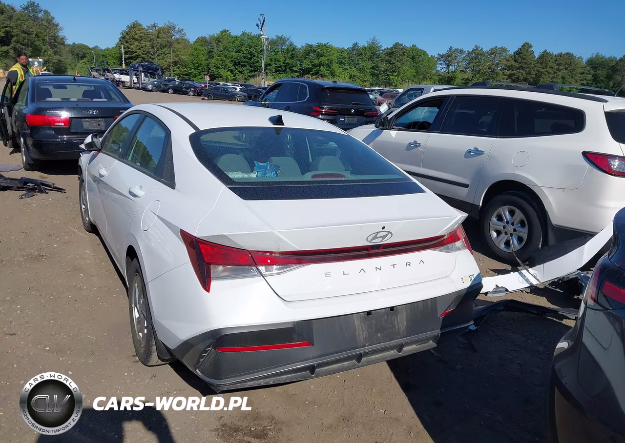 2025 Hyundai Elantra Se VIN:KMHLL4DG9SU007538 - 16