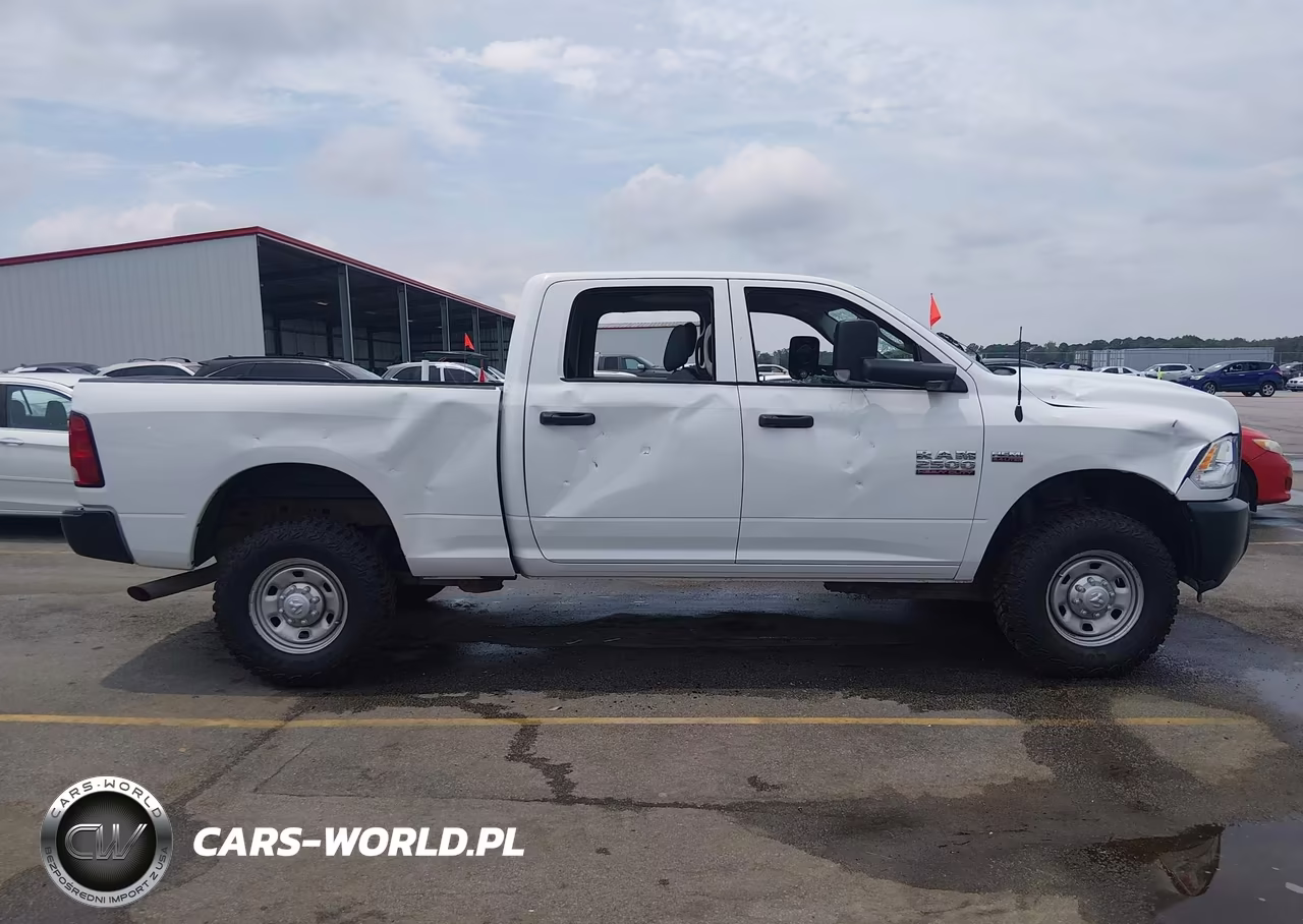 2017 Ram 2500 Tradesman 4X4 6'4 Box VIN:3C6UR5CJ8HG733887 - 13