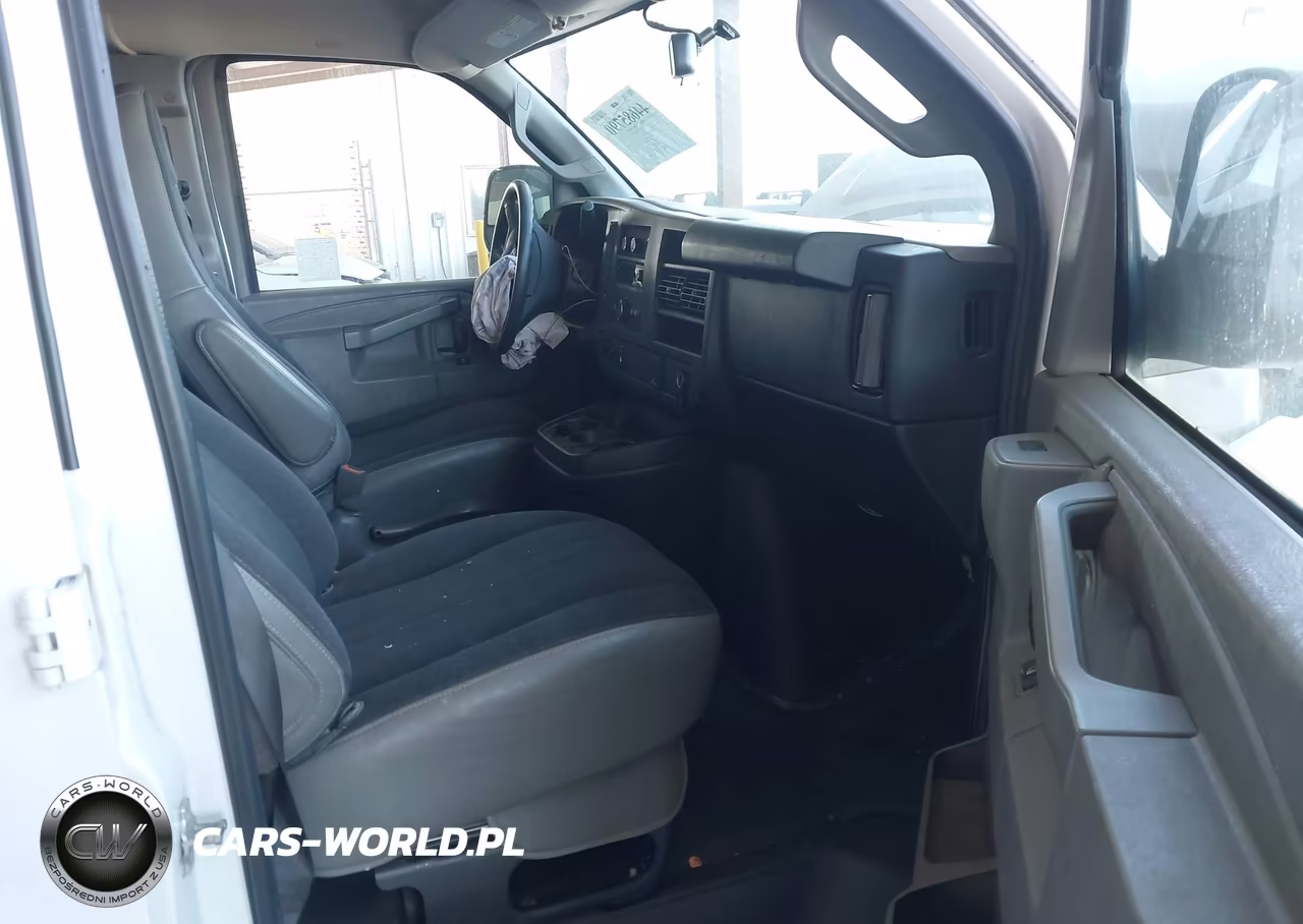 2018 GMC Savana 2500 Work Van VIN:1GTW7AFG6J1902308 - 5