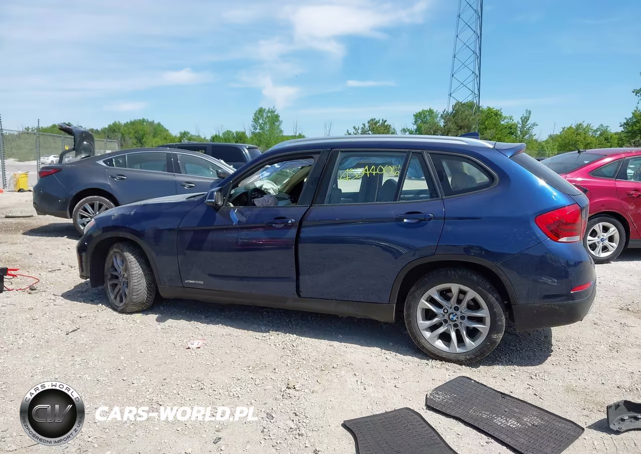 2015 BMW X1 xDrive28I VIN:WBAVL1C53FVY41698 - 13