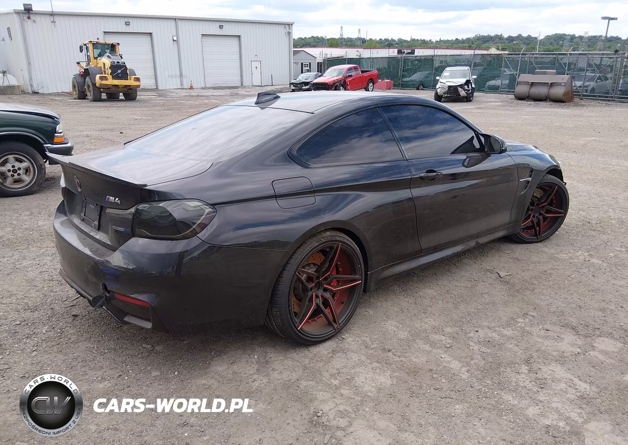 2015 BMW M4 VIN:WBS3R9C58FK331185 - 4