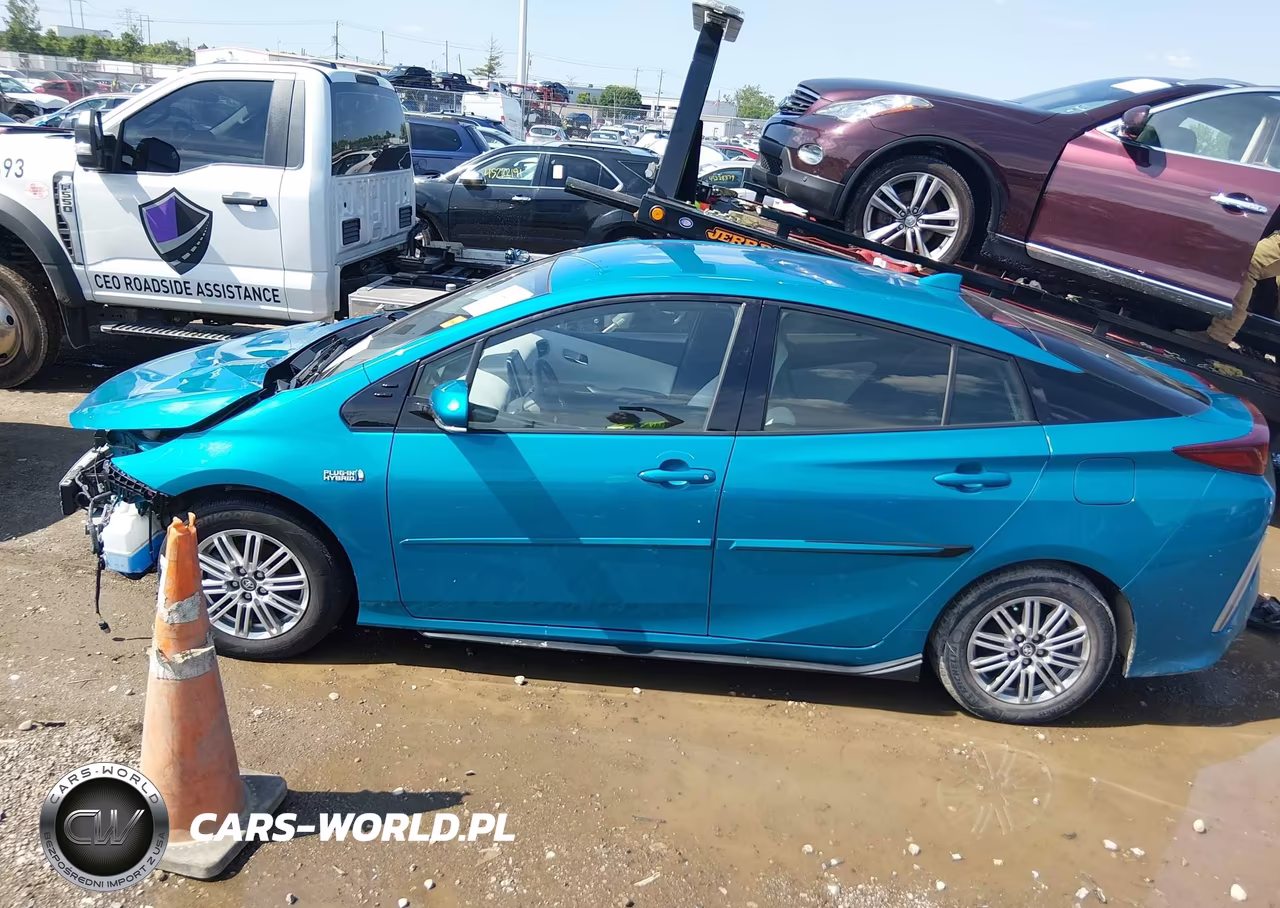 2018 Toyota Prius Prime Premium VIN:JTDKARFP8J3073731 - 15