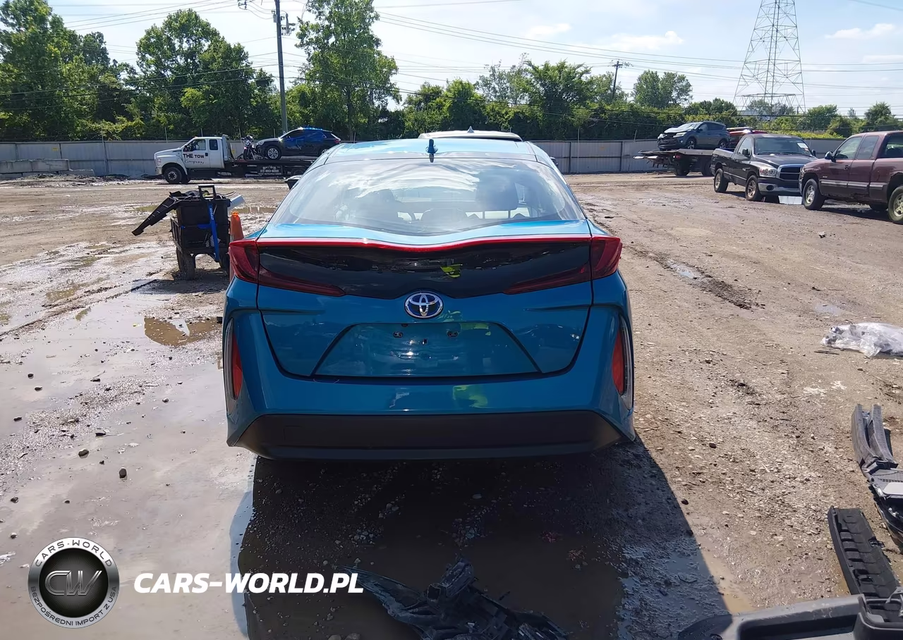 2018 Toyota Prius Prime Premium VIN:JTDKARFP8J3073731 - 16