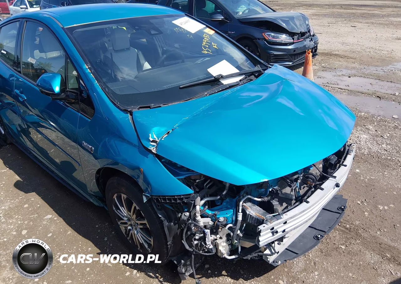 2018 Toyota Prius Prime Premium VIN:JTDKARFP8J3073731 - 18