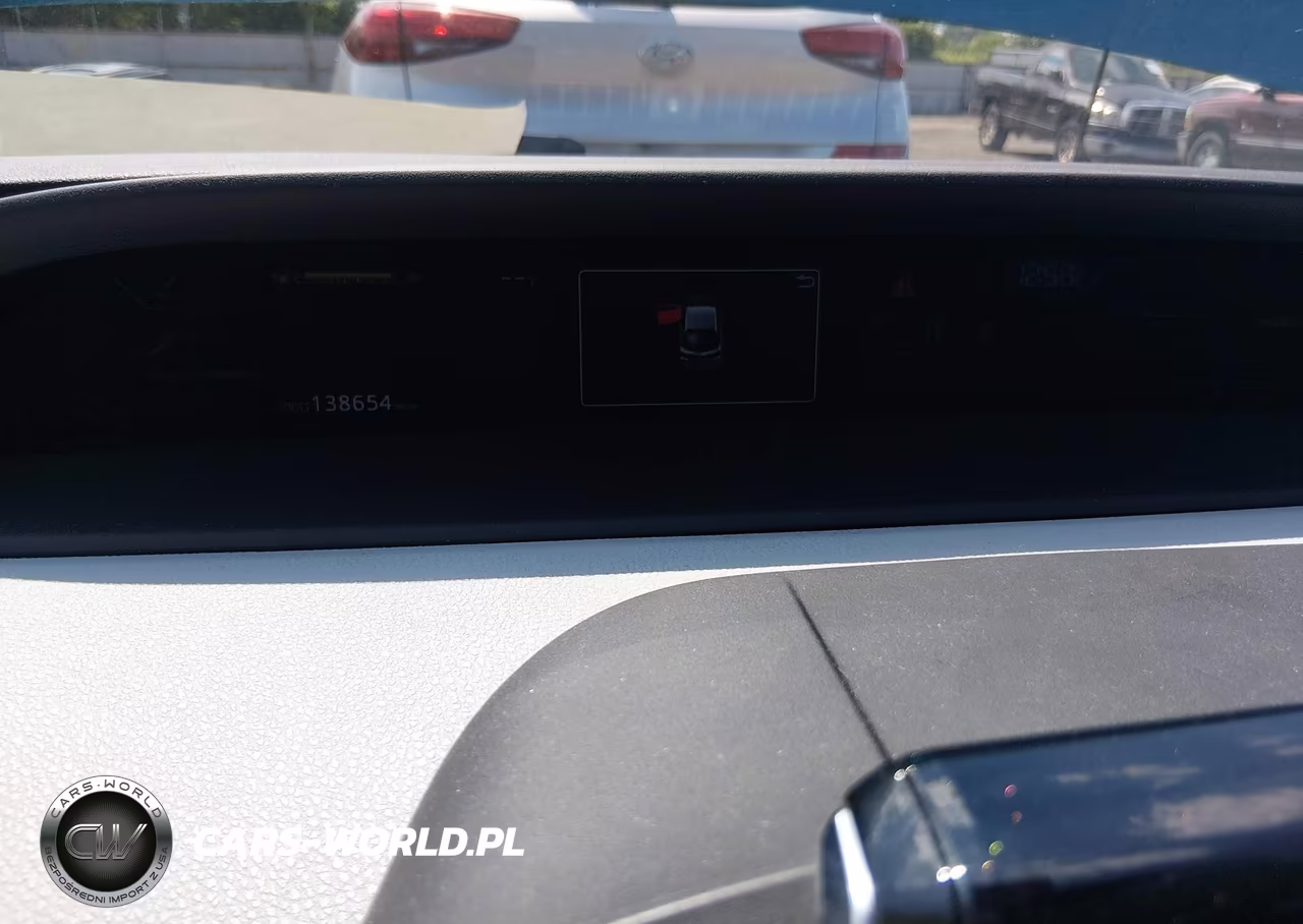 2018 Toyota Prius Prime Premium VIN:JTDKARFP8J3073731 - 7