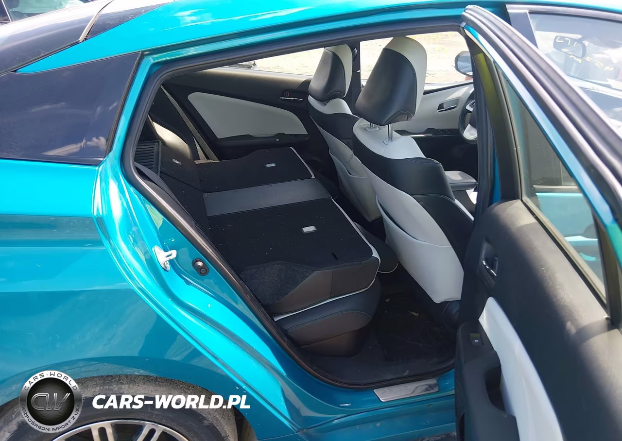 2018 Toyota Prius Prime Premium VIN:JTDKARFP8J3073731 - 8