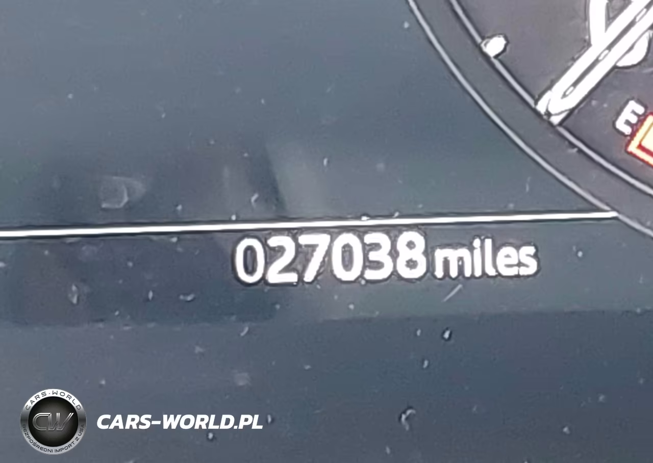 2024 Land Rover Defender 110 P300 VIN:SALEJ7EX0R2340132 - 15