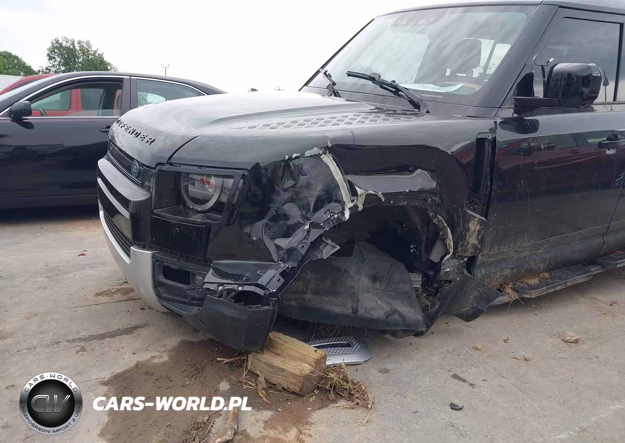 2024 Land Rover Defender 110 P300 VIN:SALEJ7EX0R2340132 - 6