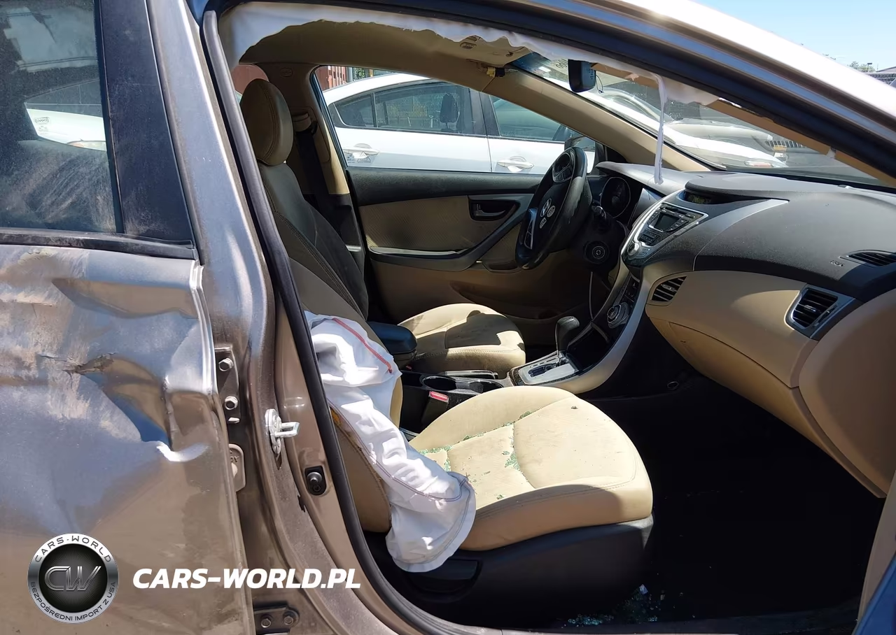 2012 Hyundai Elantra Gls VIN:5NPDH4AE3CH111662 - 5