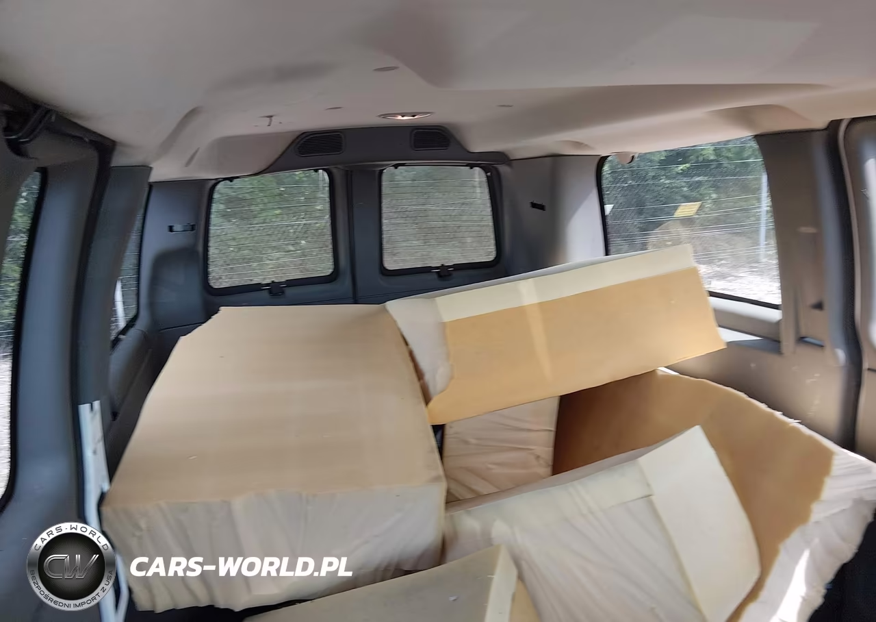 2006 Chevrolet Express Upfitter VIN:1GBFG15T161216977 - 8