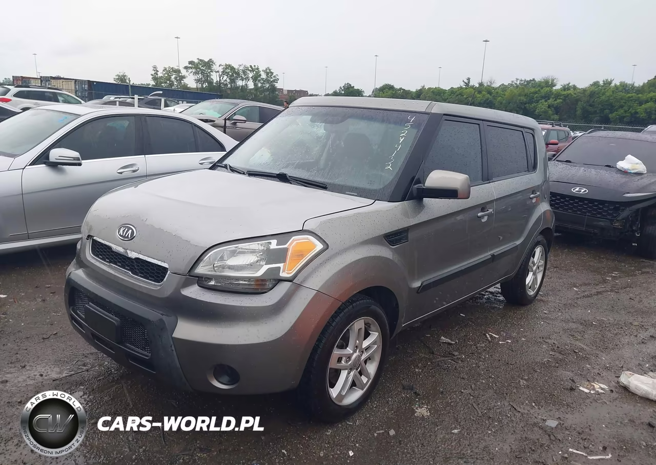 2011 Kia Soul + VIN:KNDJT2A25B7302224 - 2