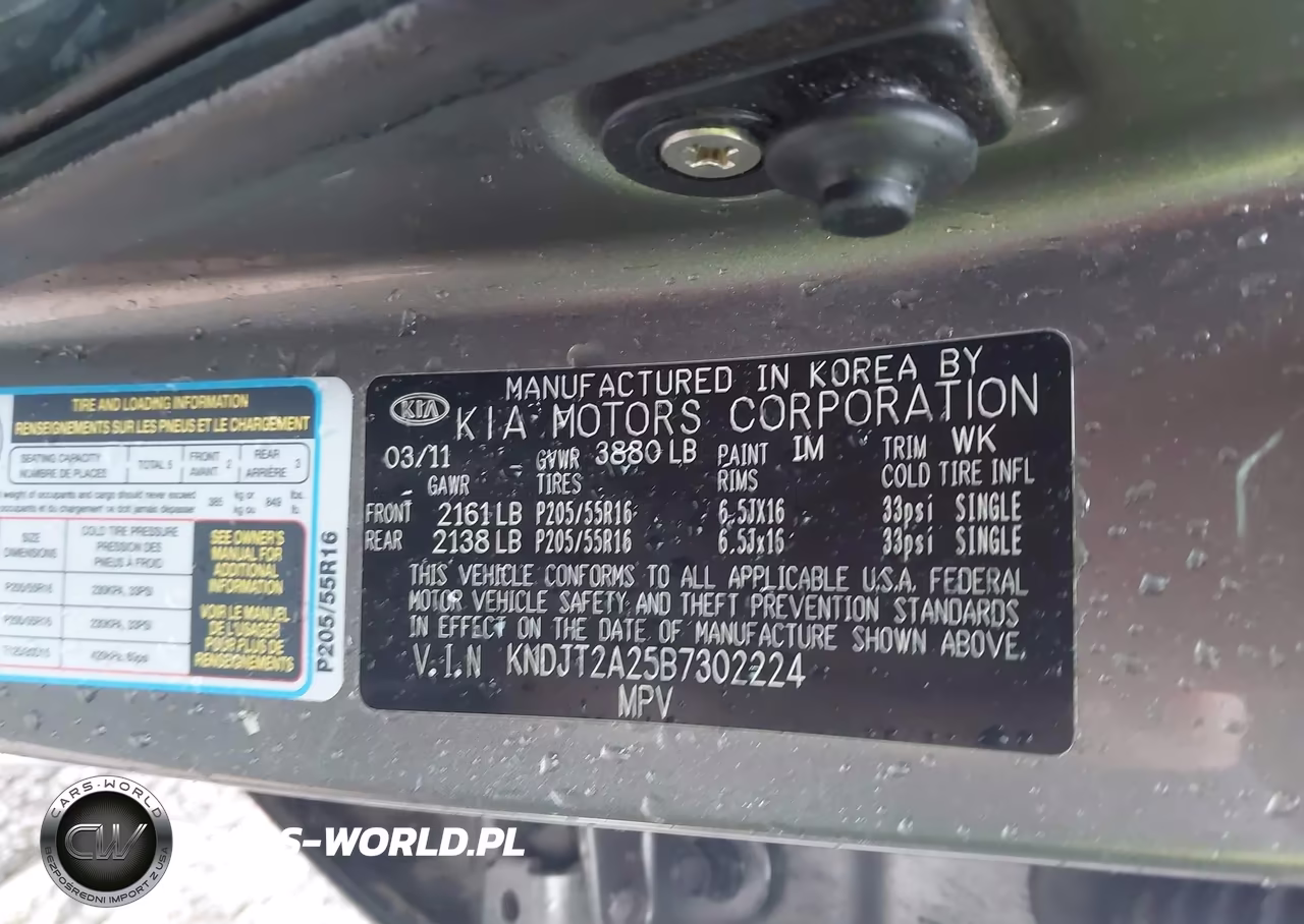 2011 Kia Soul + VIN:KNDJT2A25B7302224 - 9
