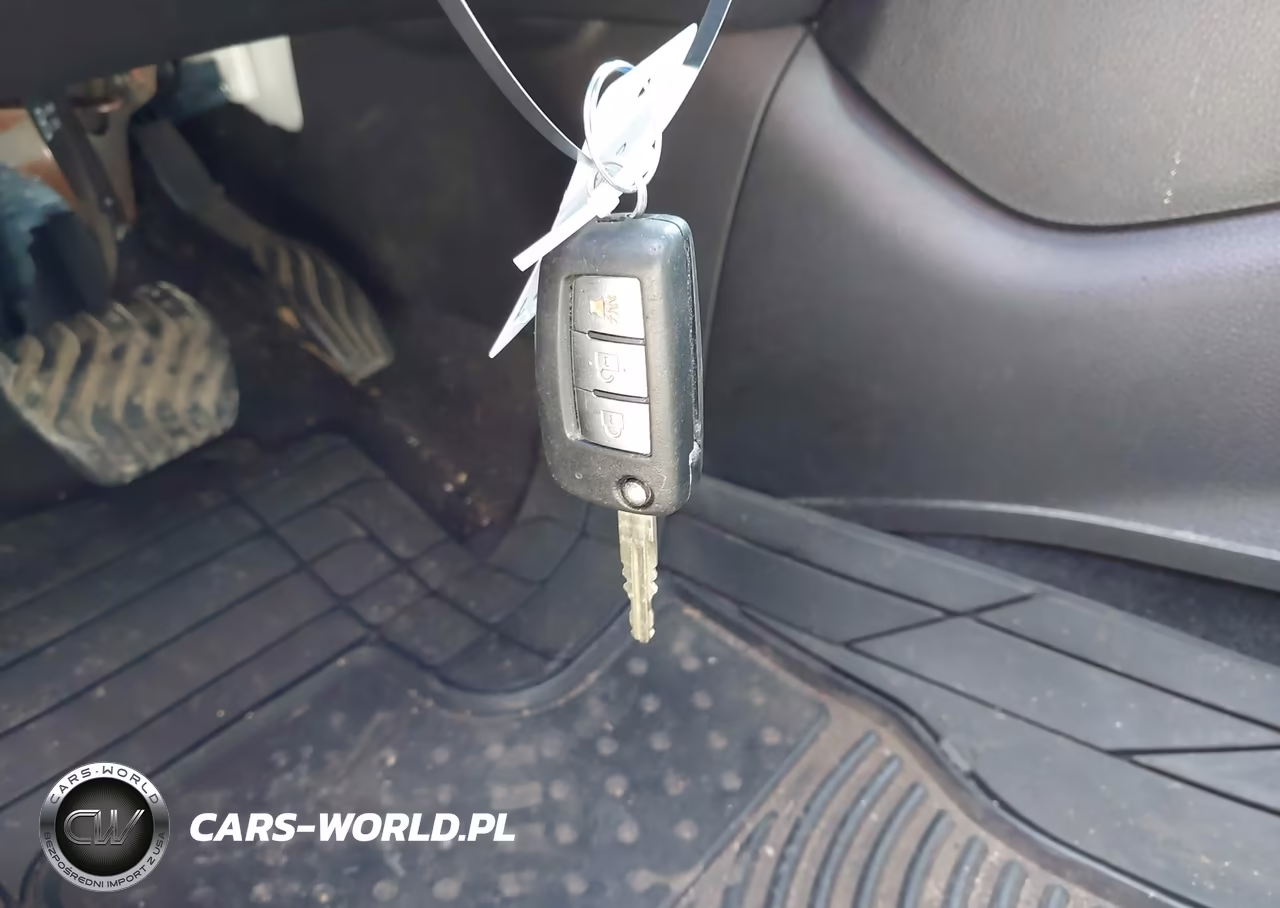 2016 Nissan Rogue S VIN:JN8AT2MV6GW142040 - 11