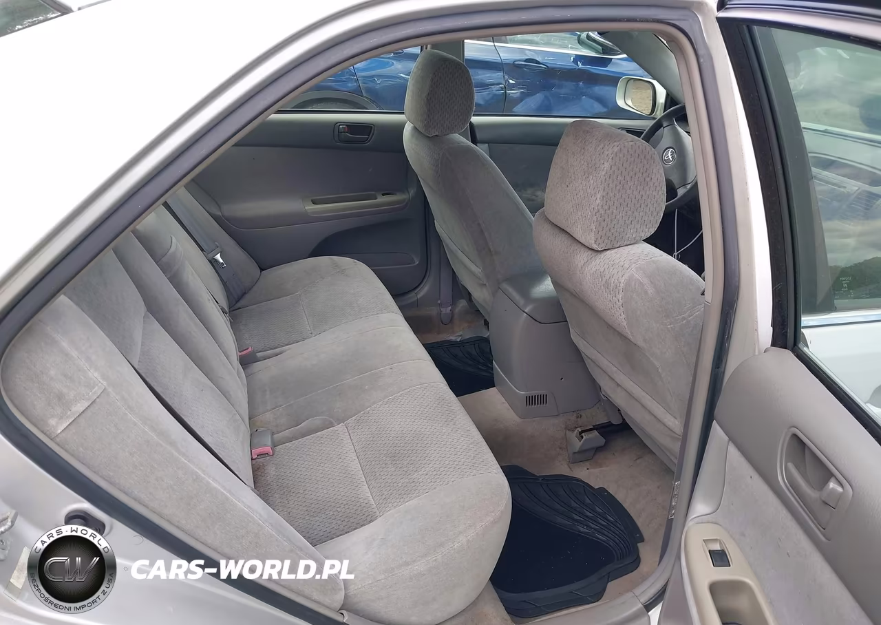 2002 Toyota Camry Le VIN:4T1BE32K72U113560 - 8