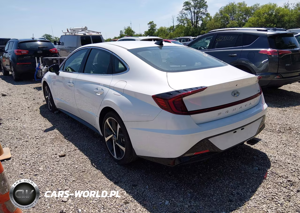 2021 Hyundai Sonata Sel Plus VIN:5NPEJ4J2XMH113716 - 3