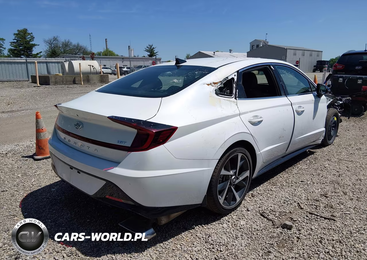 2021 Hyundai Sonata Sel Plus VIN:5NPEJ4J2XMH113716 - 4
