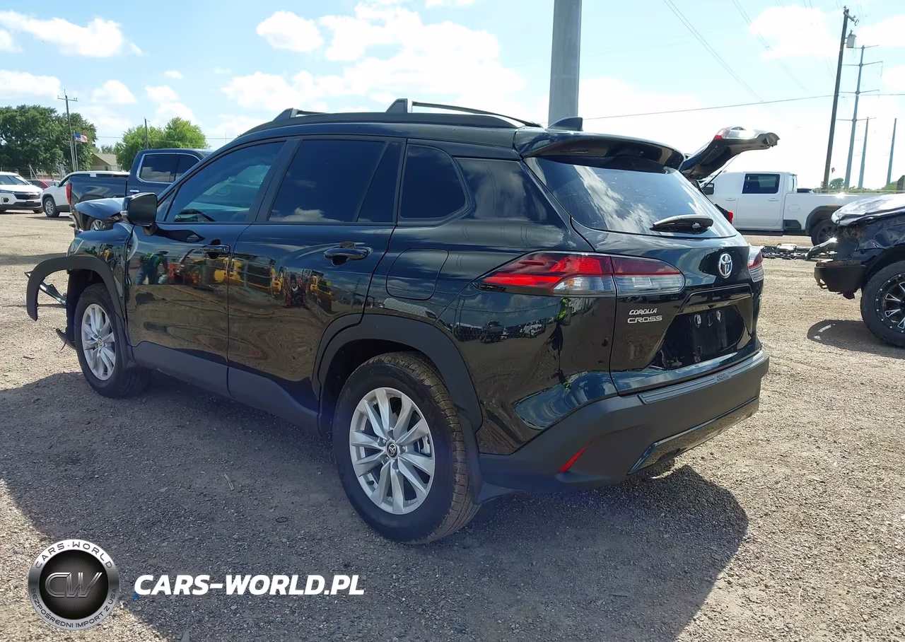 2026 Toyota Corolla Cross Le VIN:7MUCAAAGXTV169560 - 3