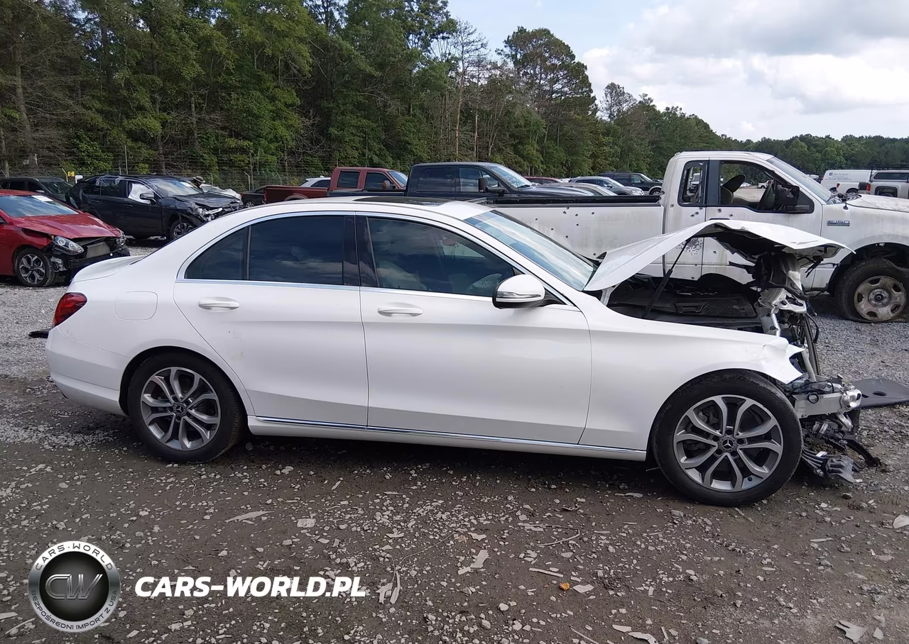 2018 Mercedes-Benz C 300 VIN:55SWF4JB7JU275947 - 14