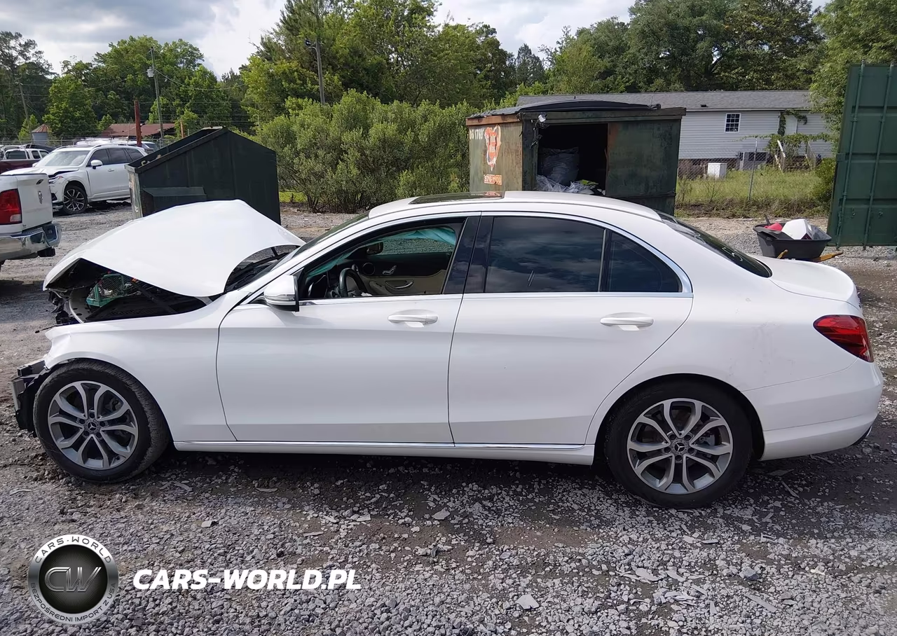 2018 Mercedes-Benz C 300 VIN:55SWF4JB7JU275947 - 15