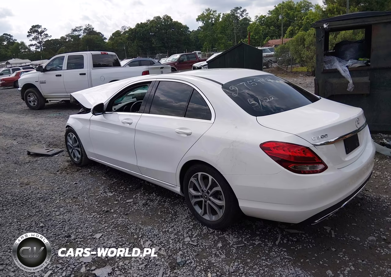 2018 Mercedes-Benz C 300 VIN:55SWF4JB7JU275947 - 3