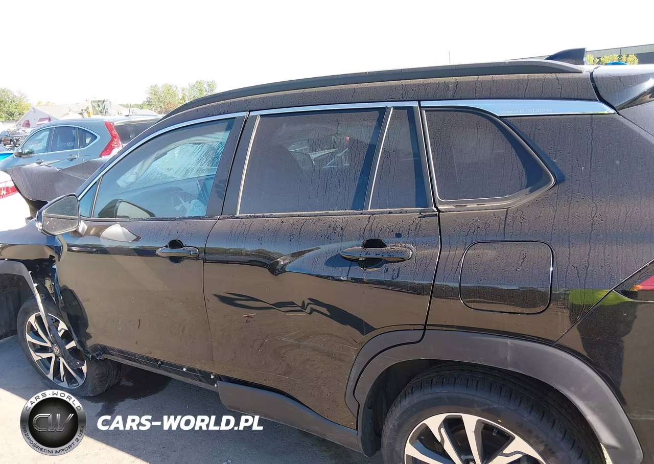 2022 Toyota Corolla Cross Xle VIN:7MUEAABG6NV011145 - 13
