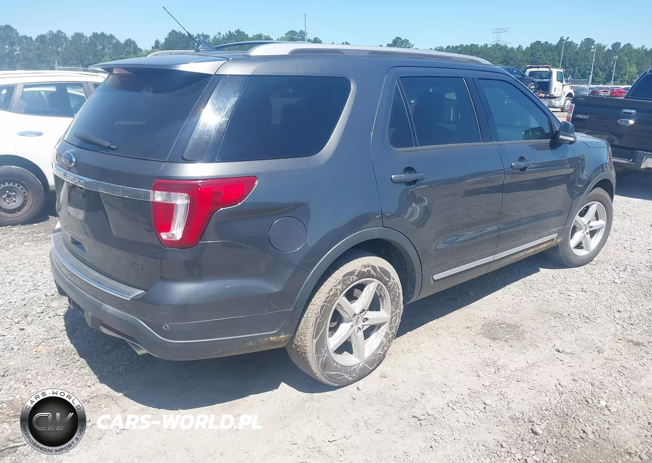 2018 Ford Explorer Xlt VIN:1FM5K7D84JGA63079 - 4