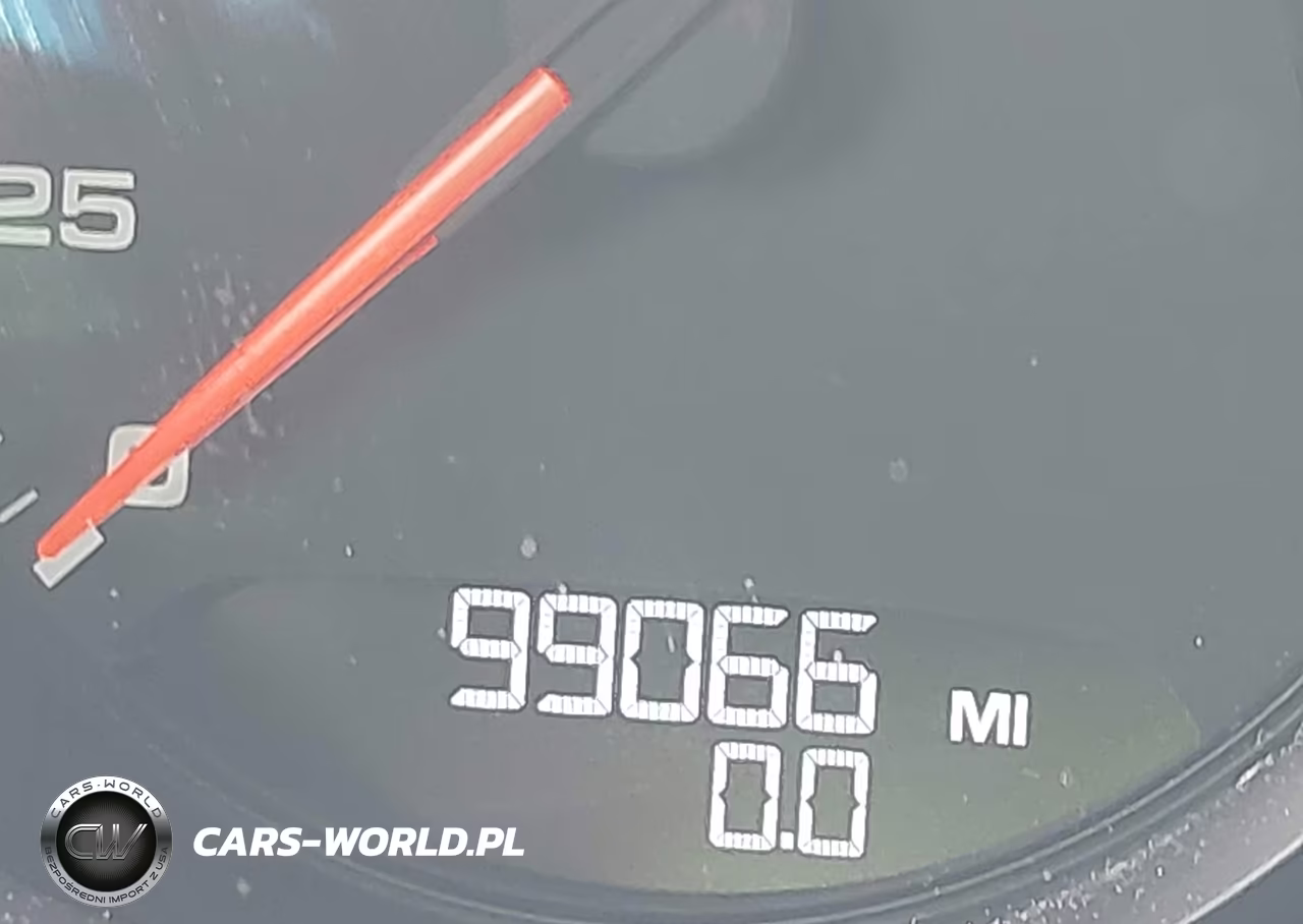 2018 Porsche Macan S VIN:WP1AB2A54JLB32214 - 16